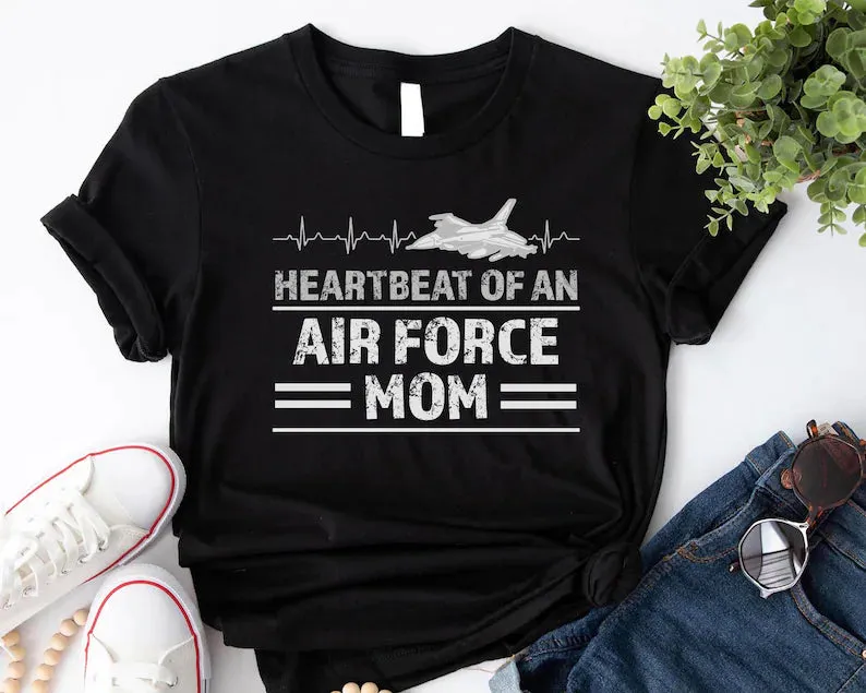 Adı: Heartbeat of an Air Force Mom Shirt Tribute to Mothers