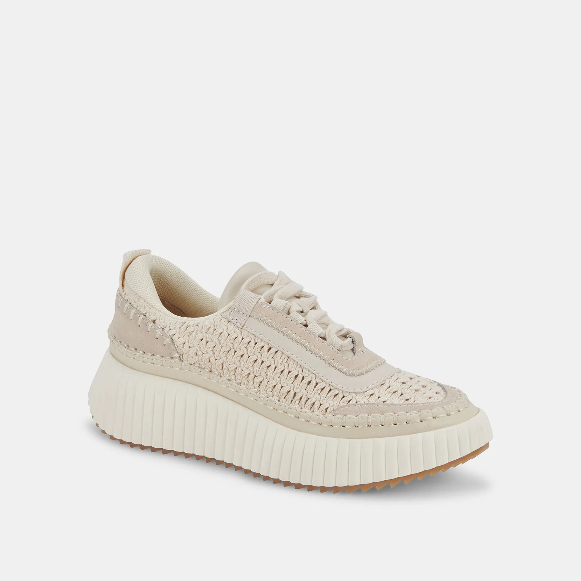 Dolen Sneakers
