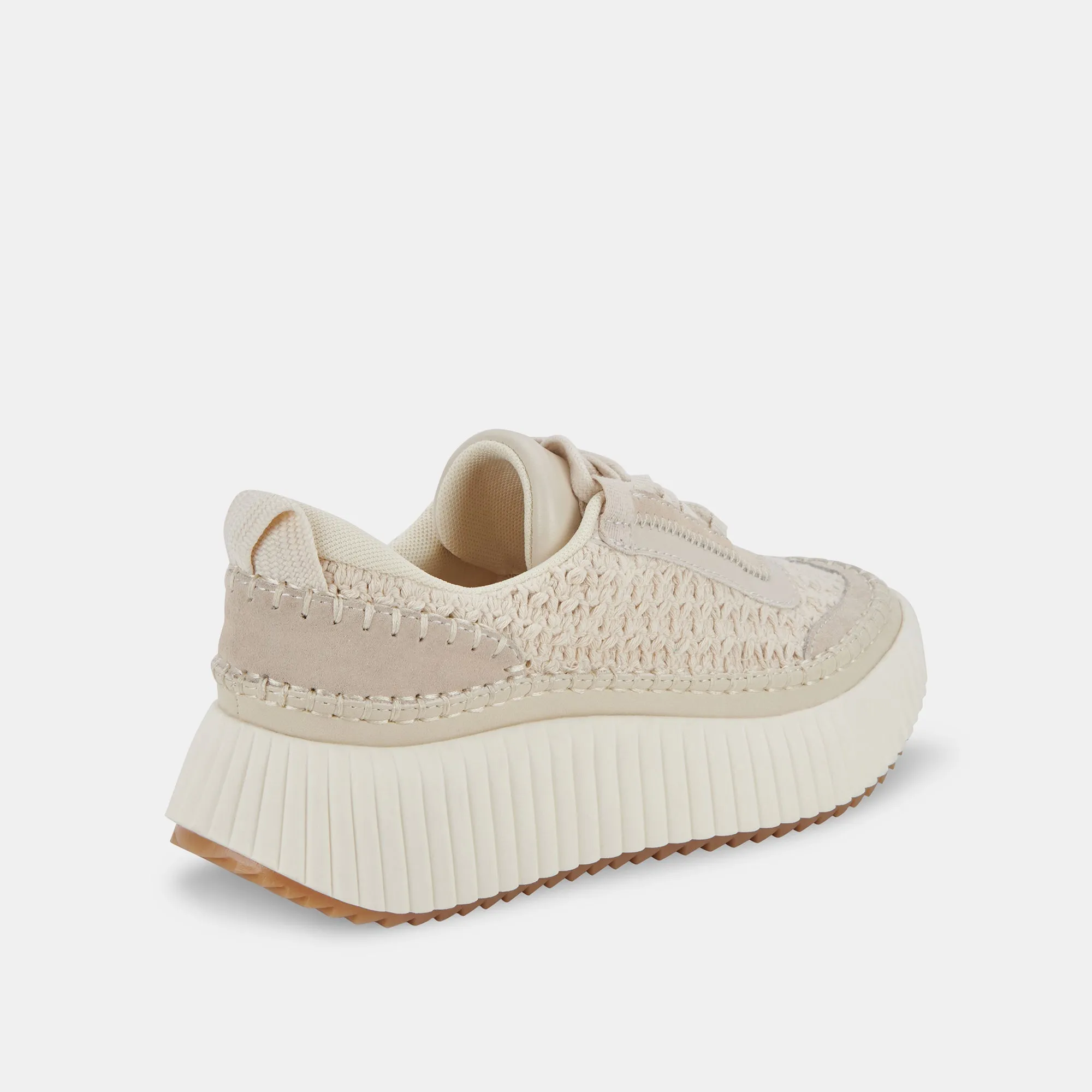 Dolen Sneakers