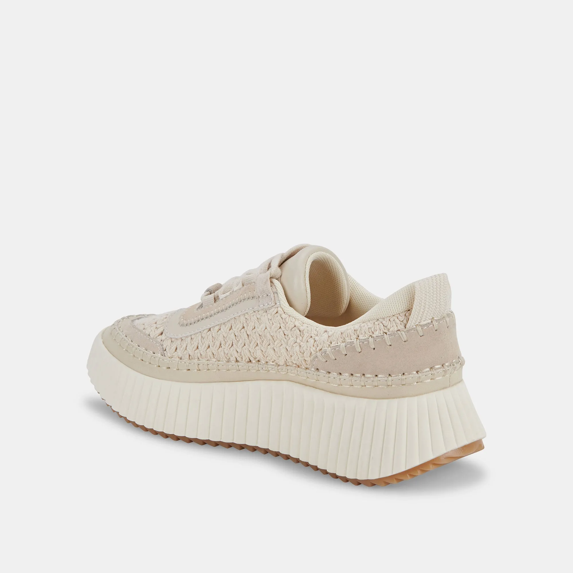 Dolen Sneakers