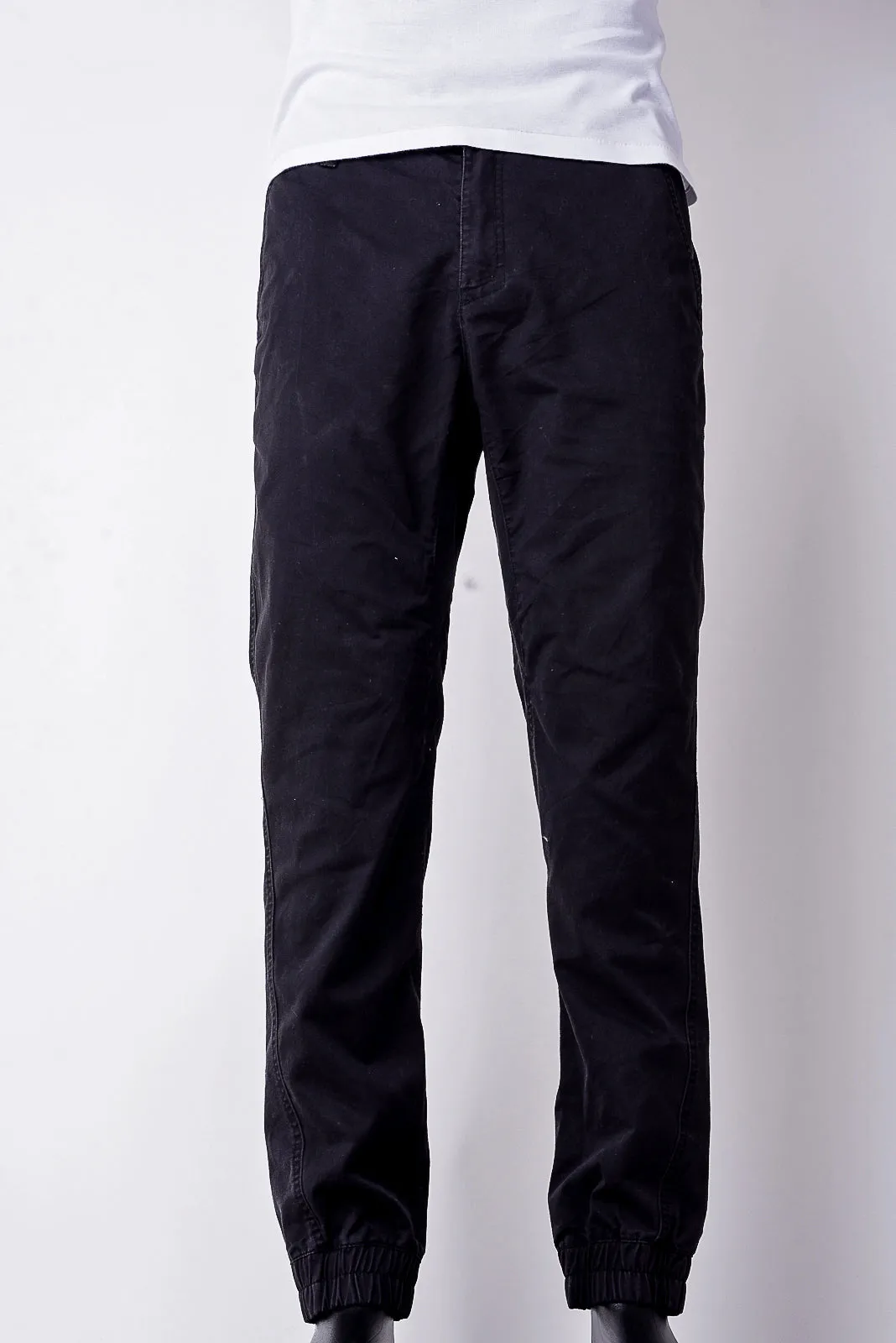 regular cuffed trousers in black